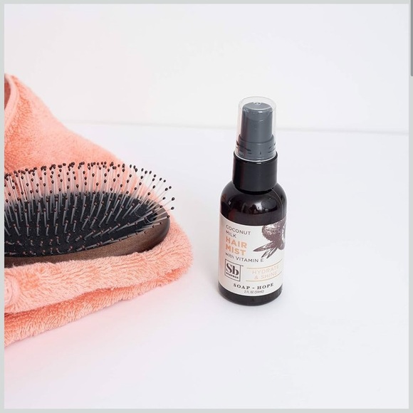 Soapbox Coconut Milk Hair Mist With Vitamin E - Picture 8 of 10